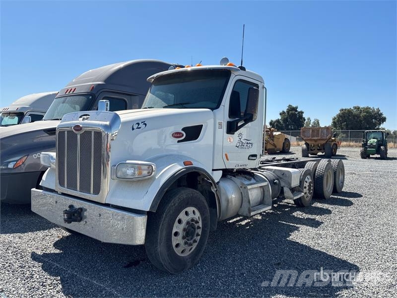 Peterbilt 567 8x4 Cab and Chassis Kabinos ir salonai