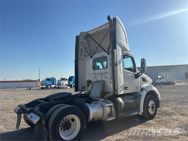 Peterbilt 579 وحدات الجر