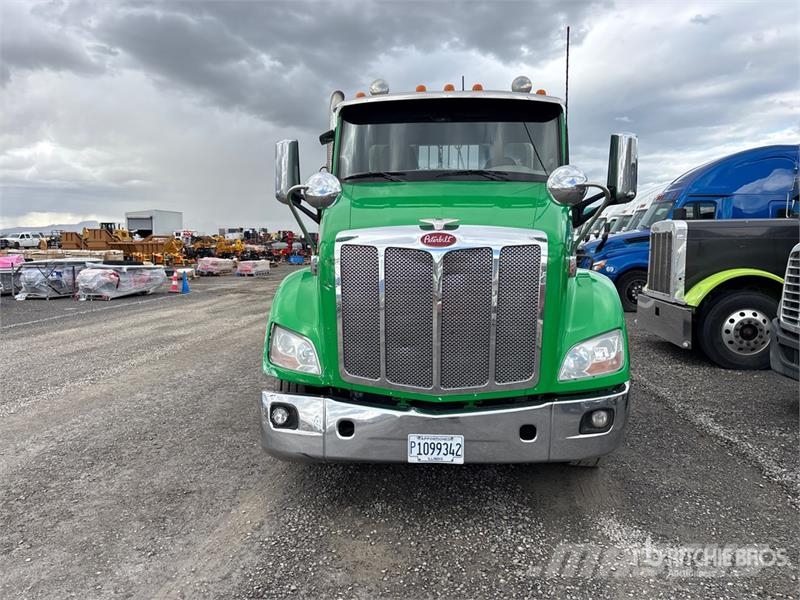 Peterbilt 579 Vilcēji