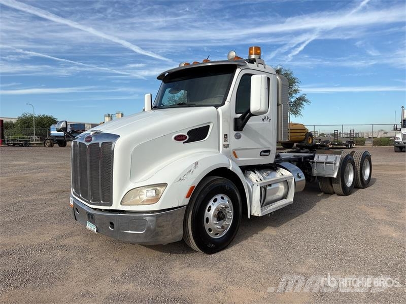 Peterbilt 579 Sadulveokid