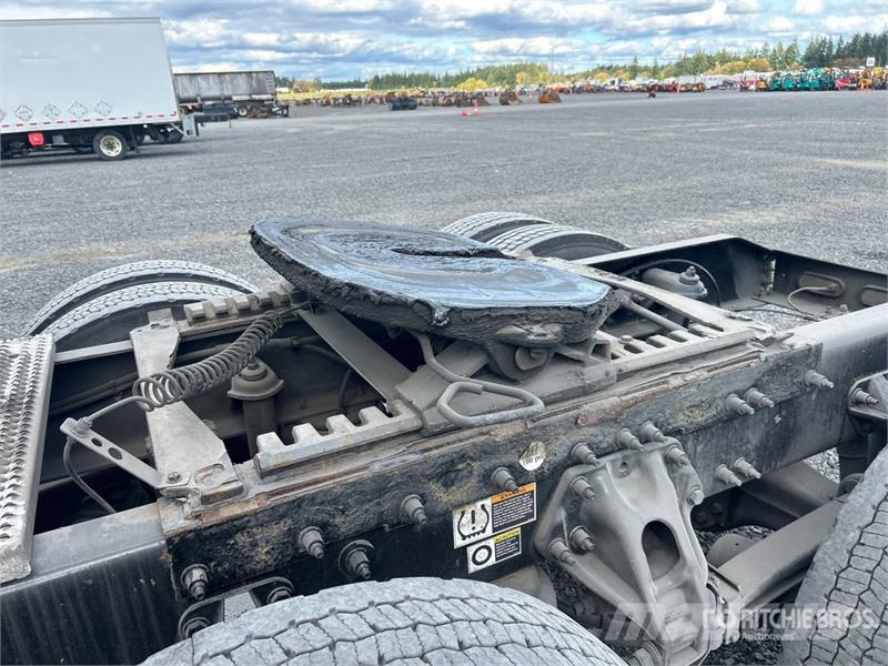 Peterbilt 579 Trekkers