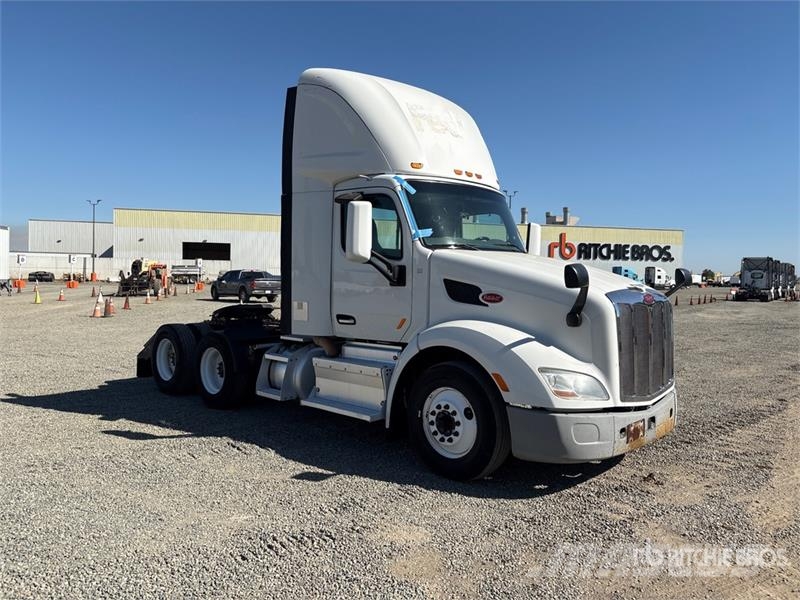 Peterbilt 579 وحدات الجر
