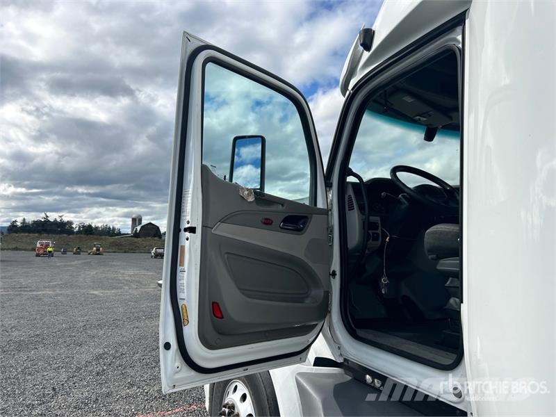 Peterbilt 579 Trekkers
