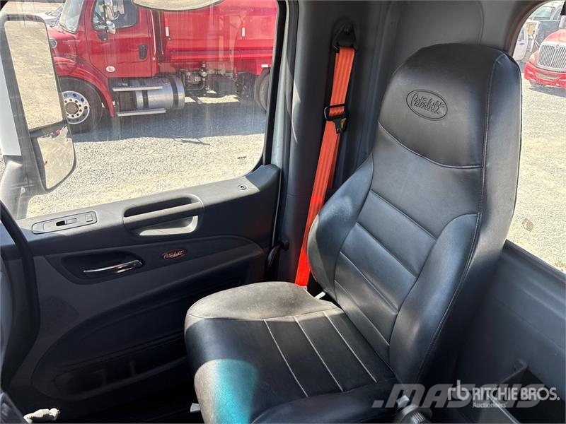 Peterbilt 579 Autotractoare