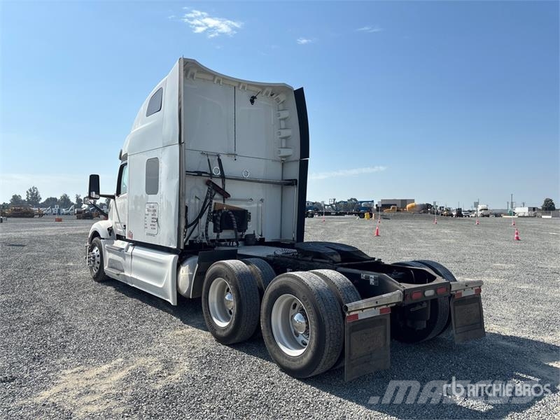 Peterbilt 579 Vilcēji