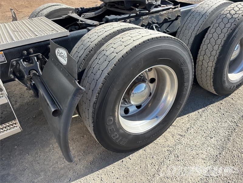 Peterbilt 579 وحدات الجر