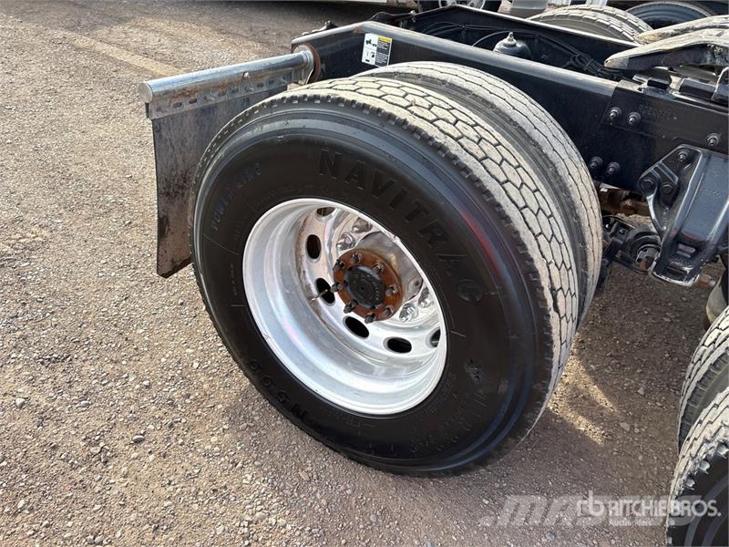 Peterbilt 579 Sadulveokid