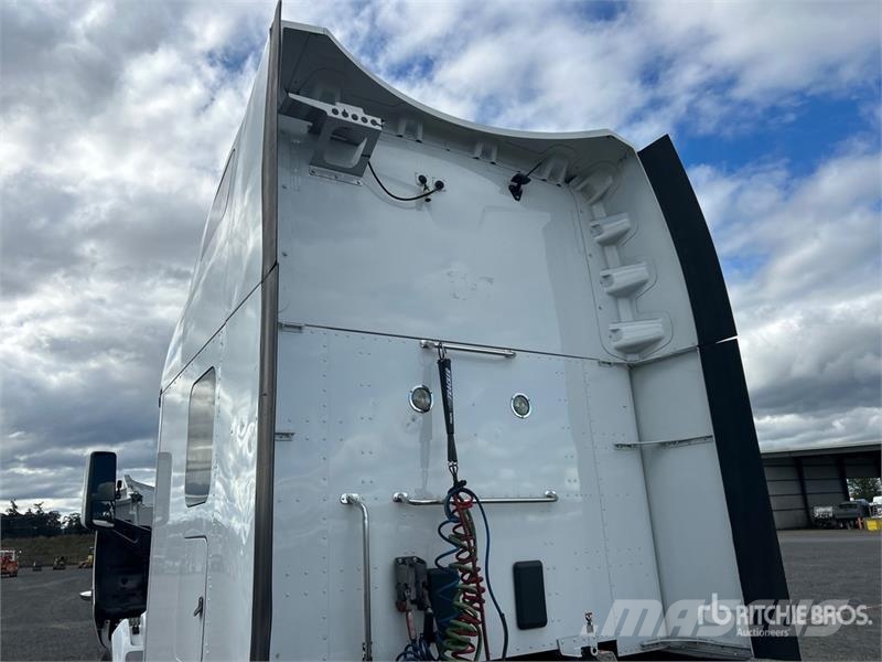 Peterbilt 579 Trekkers