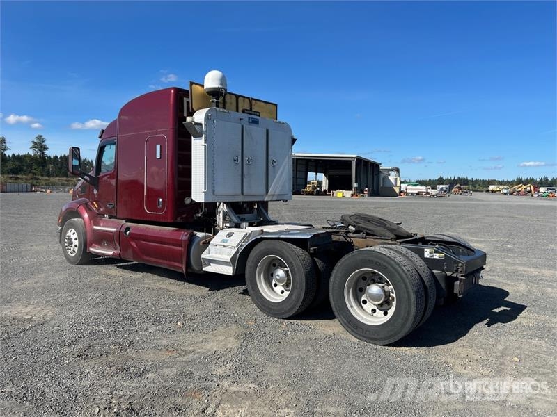 Peterbilt 579 Vilcēji