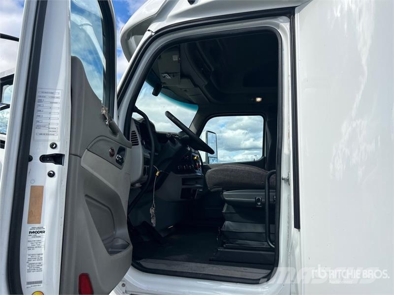 Peterbilt 579 Trekkers