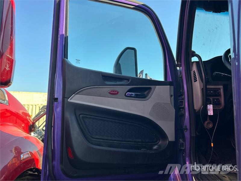 Peterbilt 579 Prime Movers