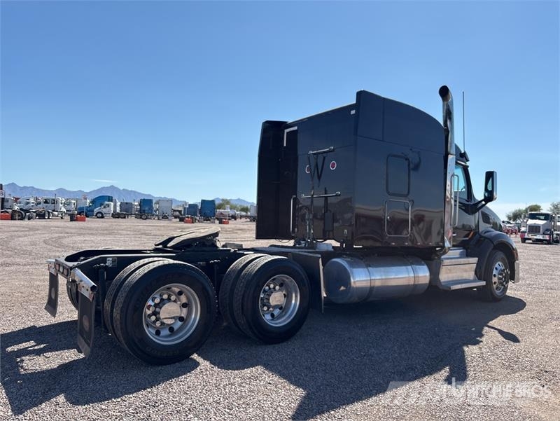 Peterbilt 579 Vilcēji