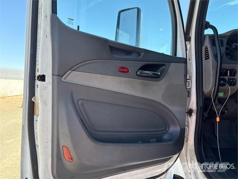 Peterbilt 579 وحدات الجر