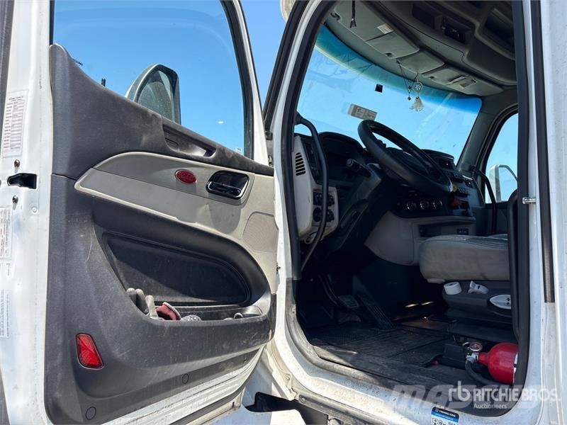 Peterbilt 579 中古トラクターヘッド | トレーラーヘッド