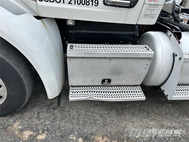 Peterbilt 579 Sadulveokid