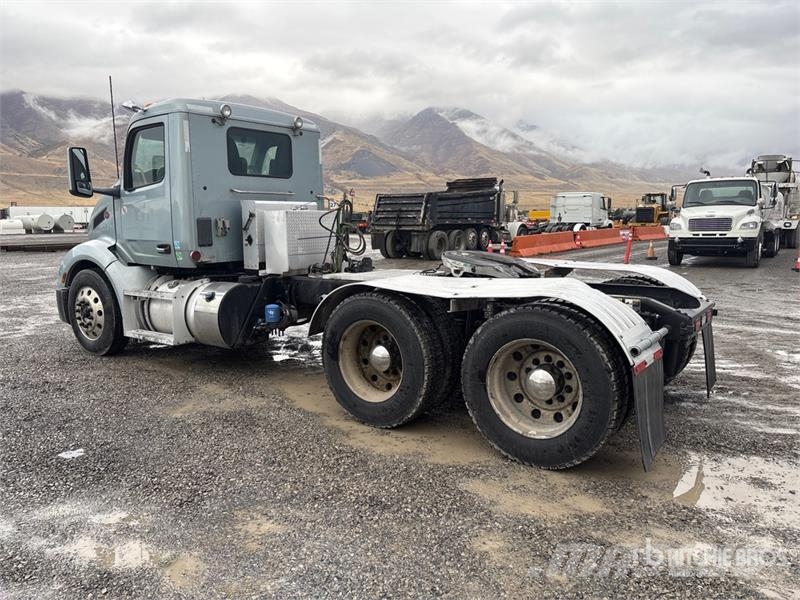 Peterbilt 579 Vilcēji