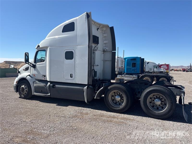 Peterbilt 579 وحدات الجر