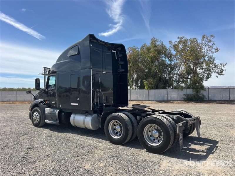 Peterbilt 579 Prime Movers