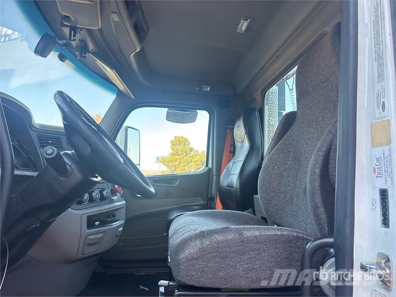 Peterbilt 579 وحدات الجر