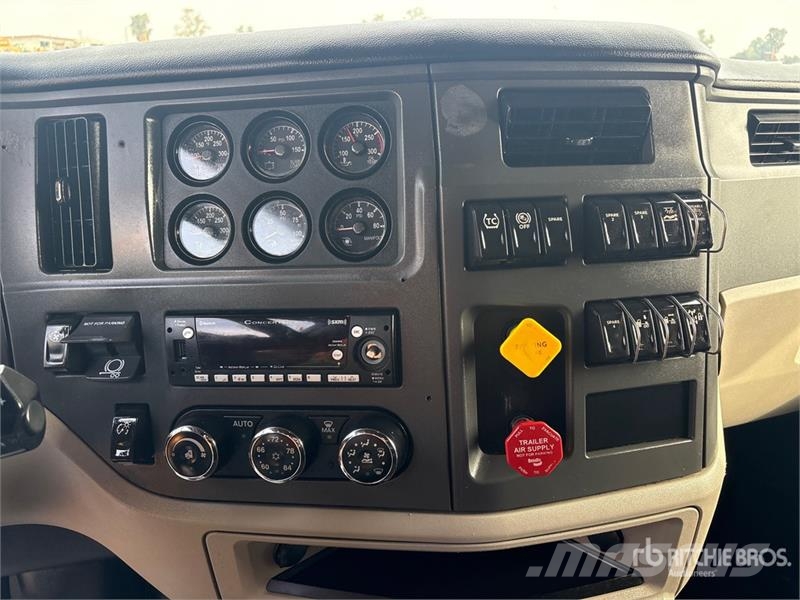 Peterbilt 579 Trekkers