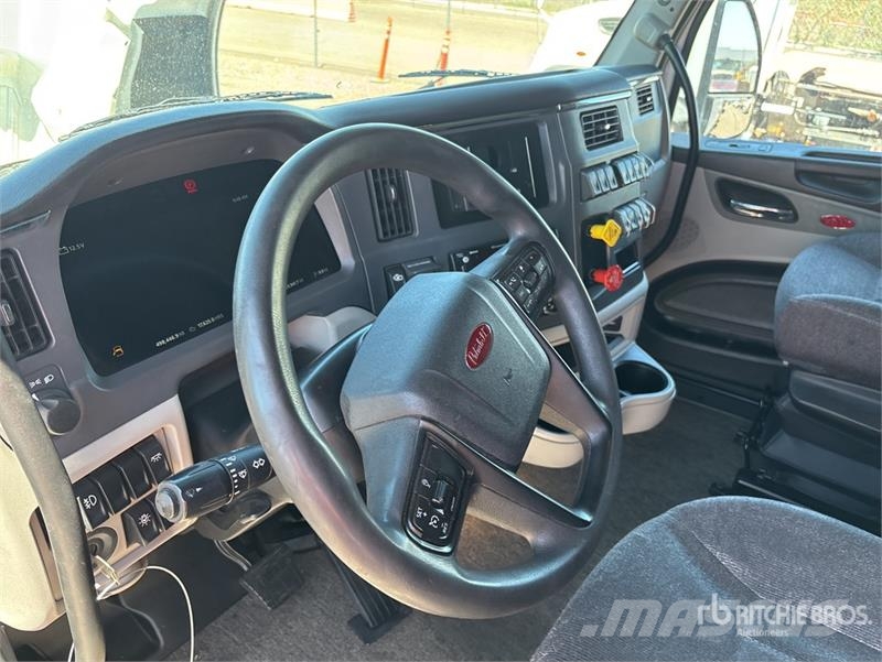 Peterbilt 579 Vetopöytäautot