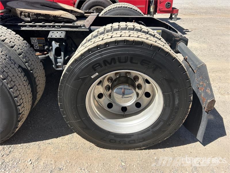 Peterbilt 579 Prime Movers