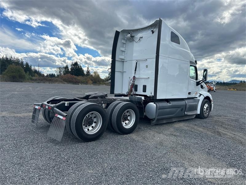 Peterbilt 579 Trekkers
