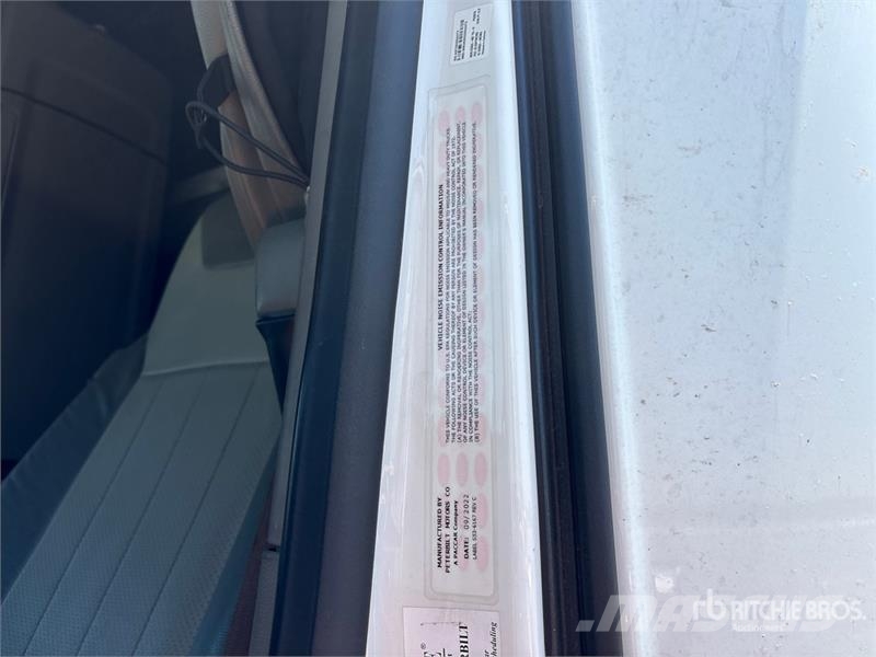 Peterbilt 579 中古トラクターヘッド | トレーラーヘッド