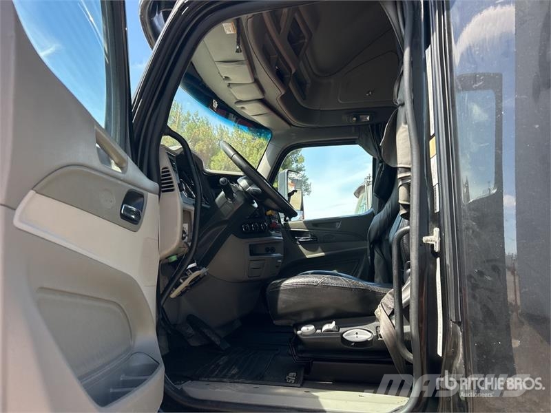 Peterbilt 579 Prime Movers