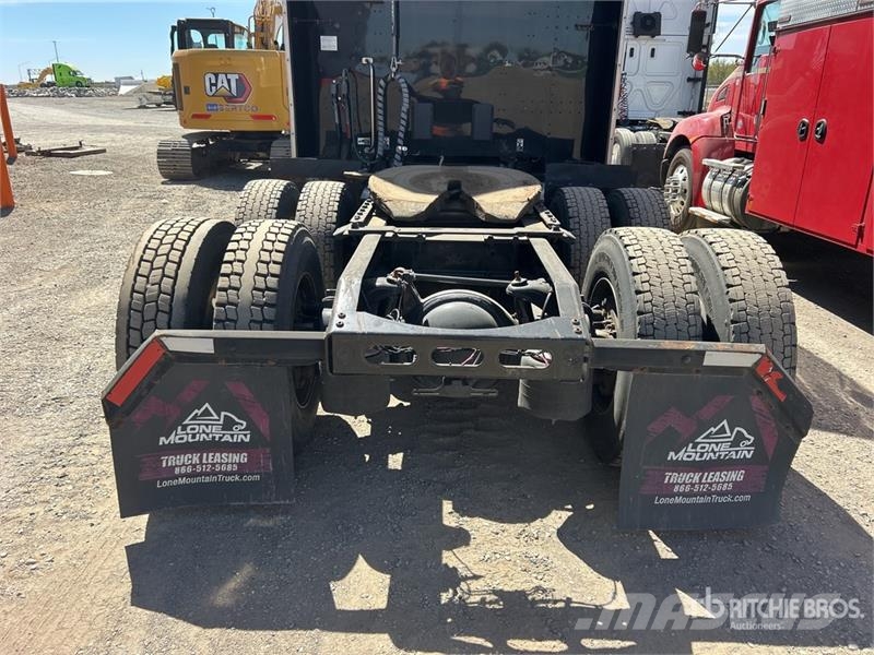 Peterbilt 579 Prime Movers