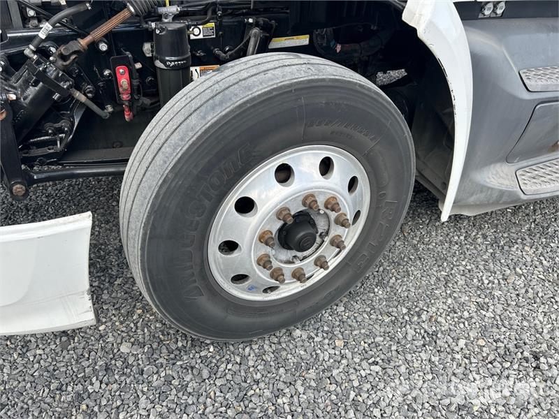 Peterbilt 579 Trekkers
