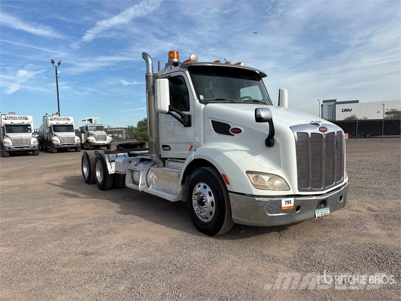 Peterbilt 579 Sadulveokid
