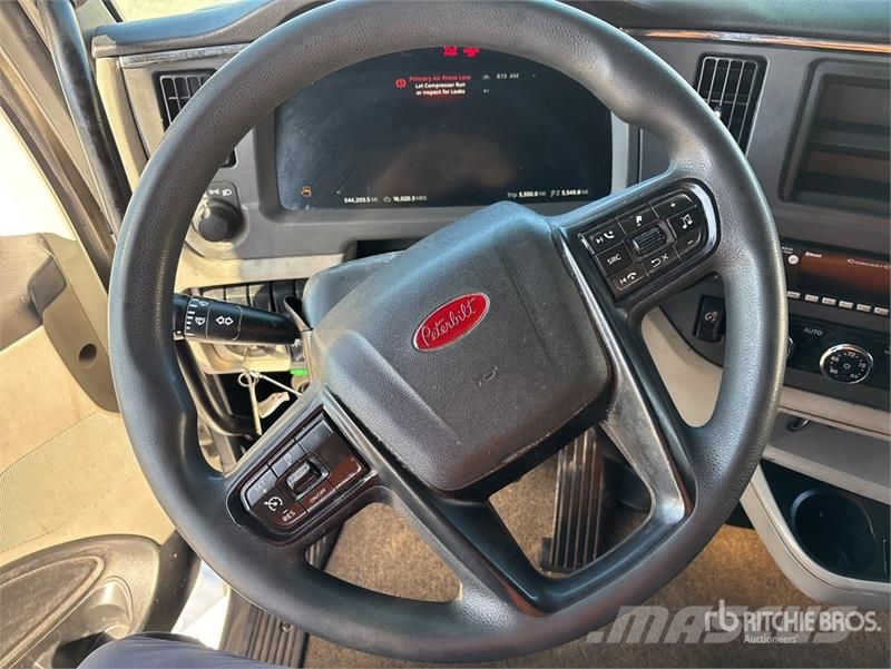 Peterbilt 579 وحدات الجر