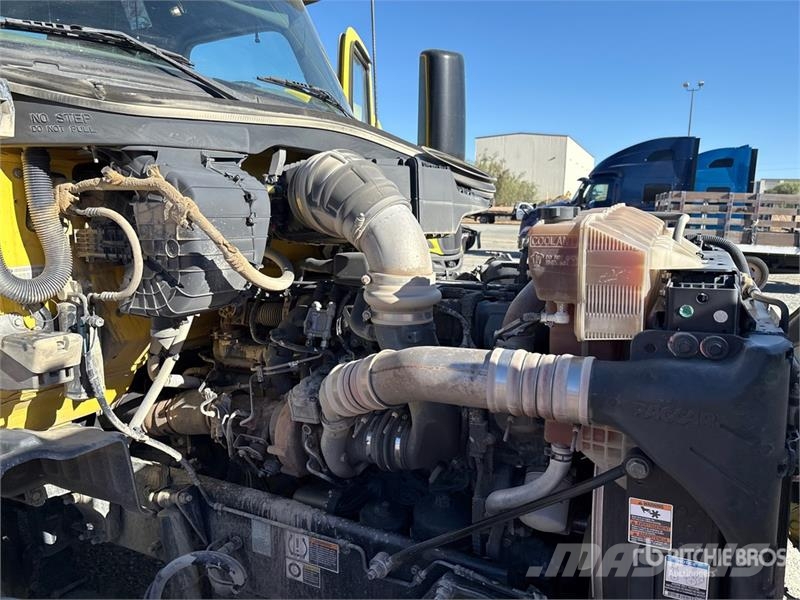 Peterbilt 579 Autotractoare