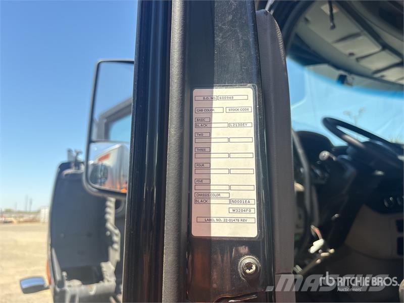 Peterbilt 579 Prime Movers