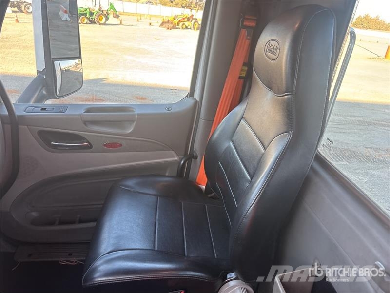 Peterbilt 579 وحدات الجر