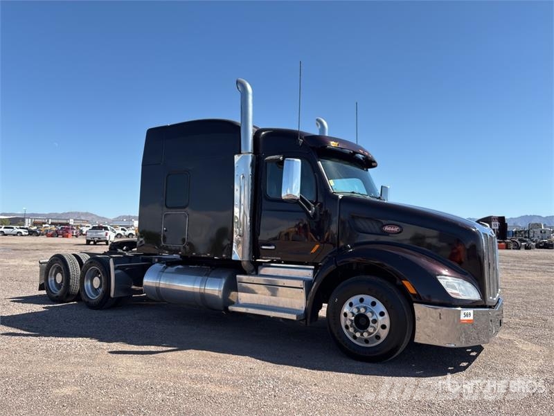 Peterbilt 579 Vilcēji
