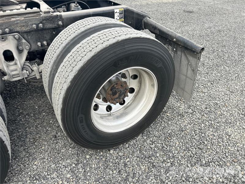 Peterbilt 579 Trekkers