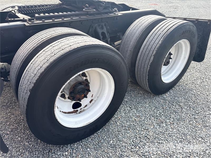 Peterbilt 579 Trekkers