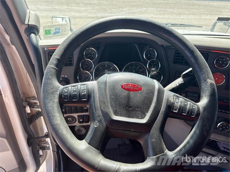 Peterbilt 579 وحدات الجر