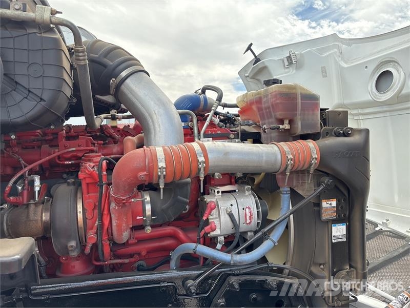 Peterbilt 579 4000 gal 6x4 Water Truck Water bowser