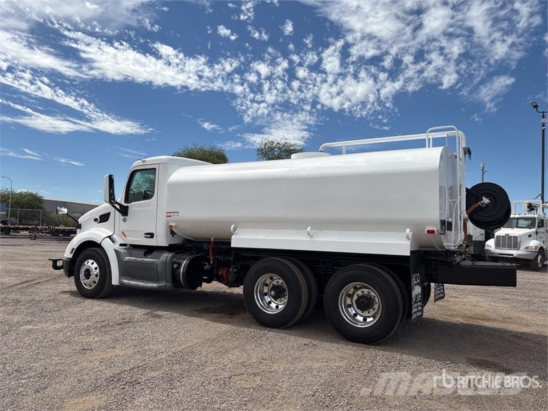 Peterbilt 579 4000 gal 6x4 Water Truck Water bowser