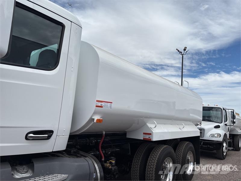 Peterbilt 579 4000 gal 6x4 Water Truck Water bowser