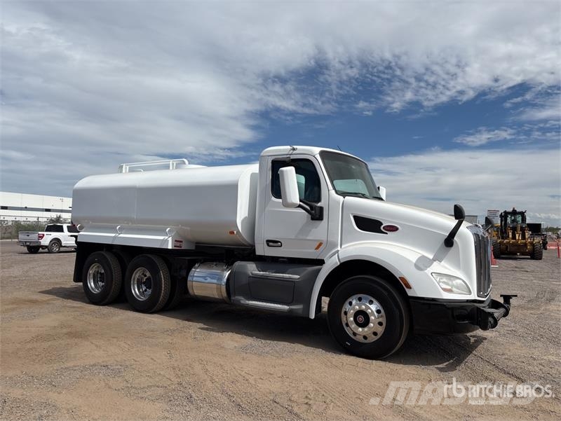 Peterbilt 579 4000 gal 6x4 Water Truck Water bowser