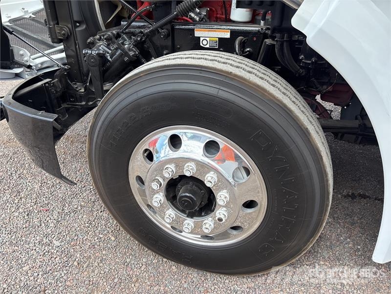 Peterbilt 579 4000 gal 6x4 Water Truck Water bowser