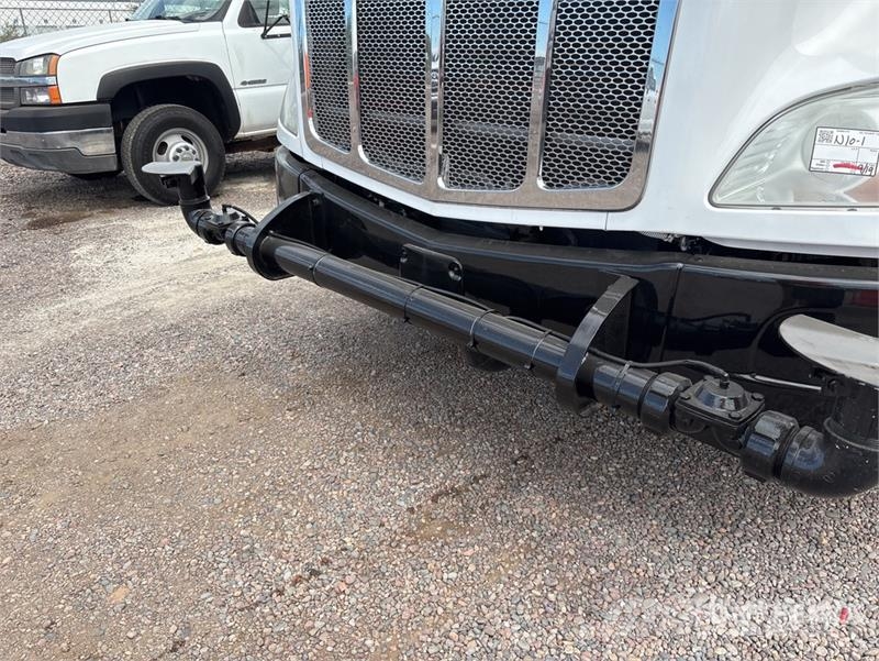 Peterbilt 579 4000 gal 6x4 Water Truck Water bowser