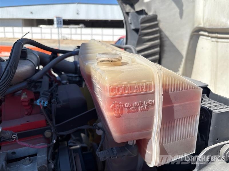 Peterbilt 579 4x2 S/A Day Cab Truck Tractor وحدات الجر