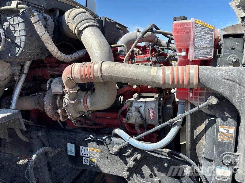 Peterbilt 579 4x2 S/A Day Cab Truck Tractor Tractor Units