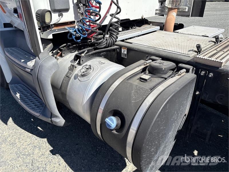 Peterbilt 579 4x2 S/A Day Cab Truck Tractor وحدات الجر
