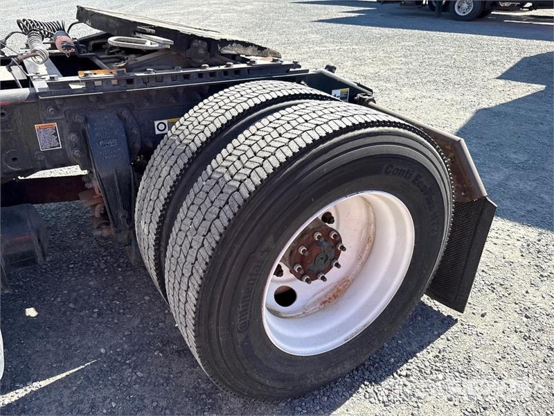 Peterbilt 579 4x2 S/A Day Cab Truck Tractor وحدات الجر